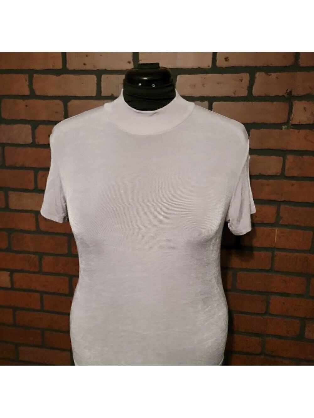 Vintage Western Collection silver/gray stretchy top - Size med